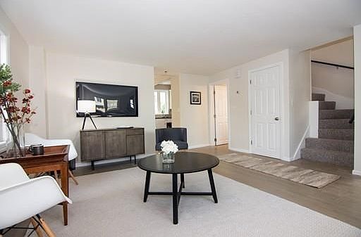 3rd image of 500 Medford St