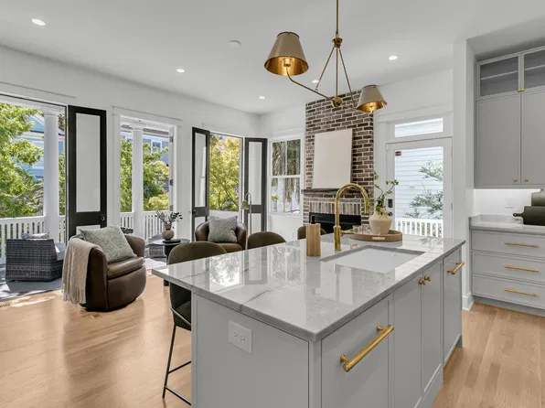 9 Elizabeth St, Charleston, SC 29403