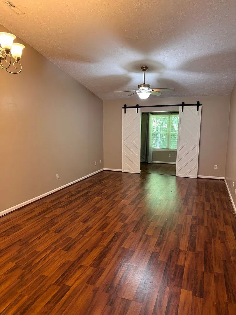 2 Bedroom || 2 Bathroom - Single Level Townhome — Photo 2