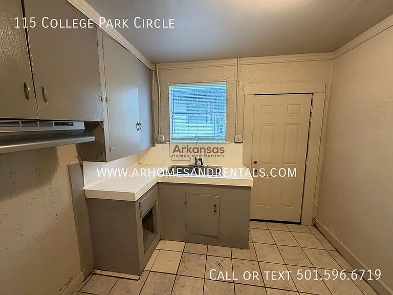 115 College Park Cir — Photo 4