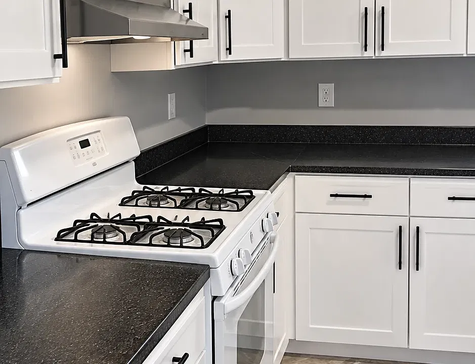 101 Redwood Ave #2