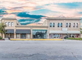 117 E 3rd St, Taylor, TX 76574