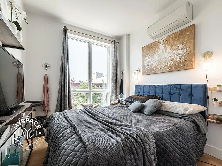 19 E 31st St #4B — Photo 7