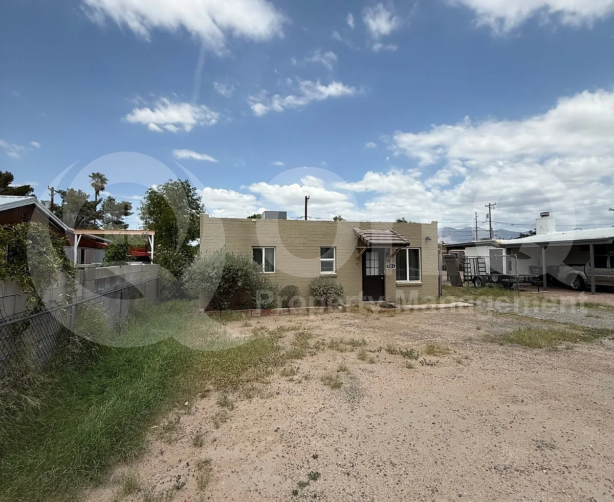 3 bed, 2.0 bath, 1170 sqft, $1,650 — Photo 2