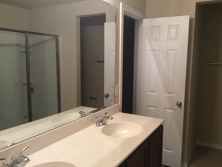 2824 Stonewall Ln — Photo 9