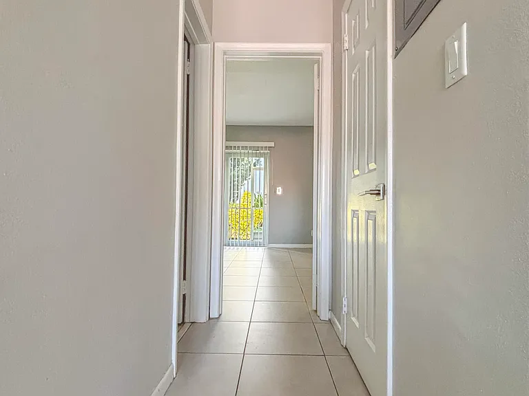 2141 NE 41st St #3 — Photo 7
