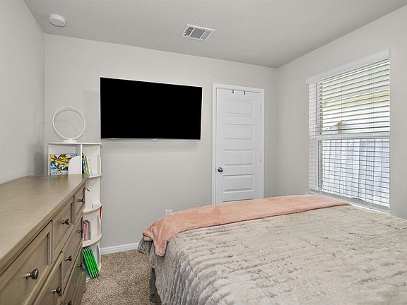 4th image of 18544 Meadow Point Ln #18544