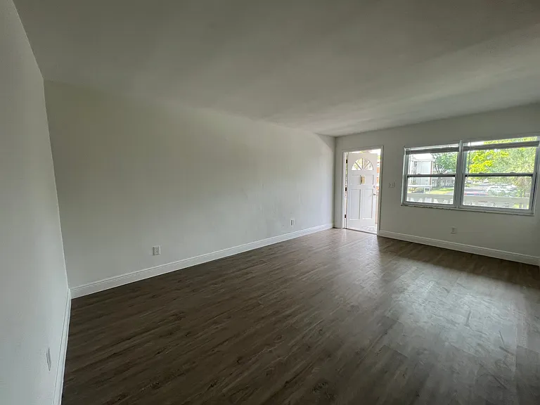 5860 37th Ave N #8 — Photo 7