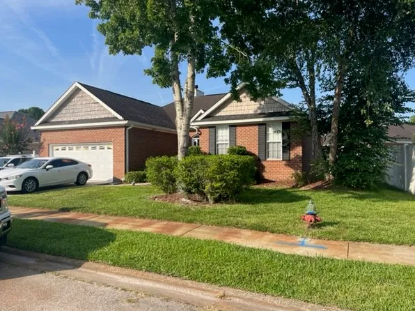 400 Wellington Pl, Brunswick, GA 31523