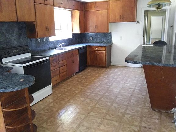 2nd image of 4109 Springlake Dr