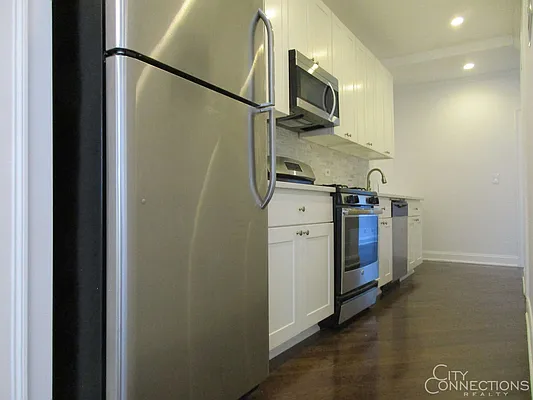 Rented by City Connections Realty | media 28