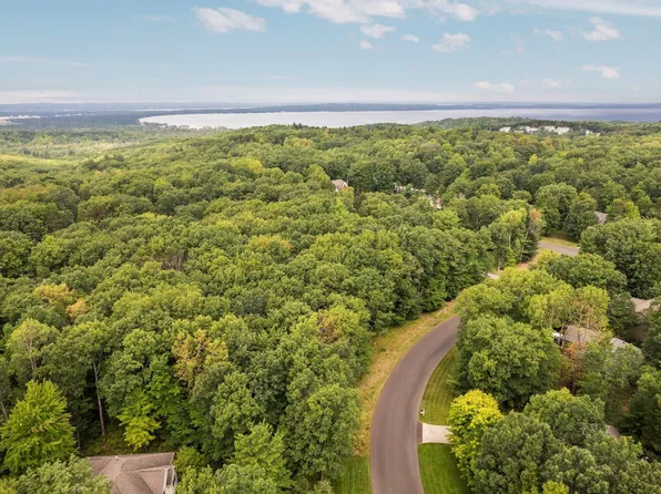 3457 Autumn Leaf Dr, Traverse City, MI 49686