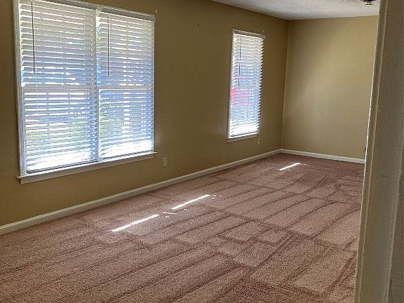 3rd image of 4339 Blackwood Dr