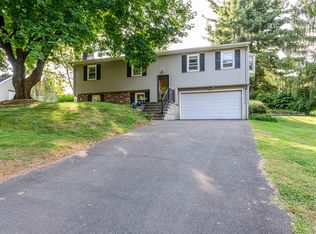 129 Wheeler Hill Dr, Durham, CT 06422
