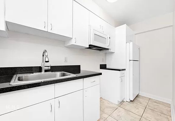 3rd image of 135-20 82nd Ave #2H