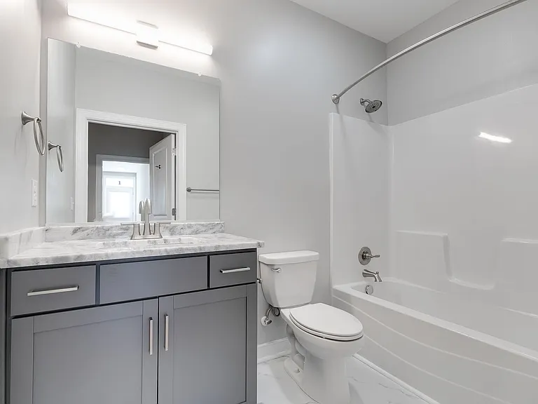 1122 Bainbridge St — Photo 11