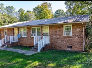 1816 22nd St NE #1816, Hickory, NC 28601