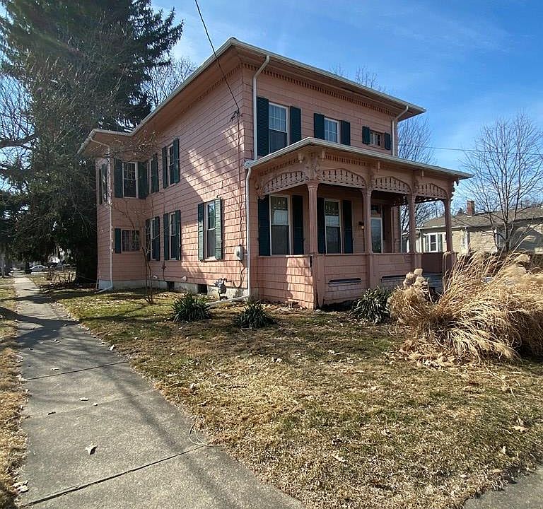 1st image of 653 Davis St