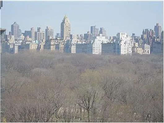 Rented by Douglas Elliman | media 33