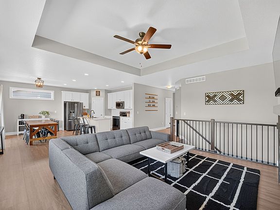 3rd image of 3508 SE 18th St