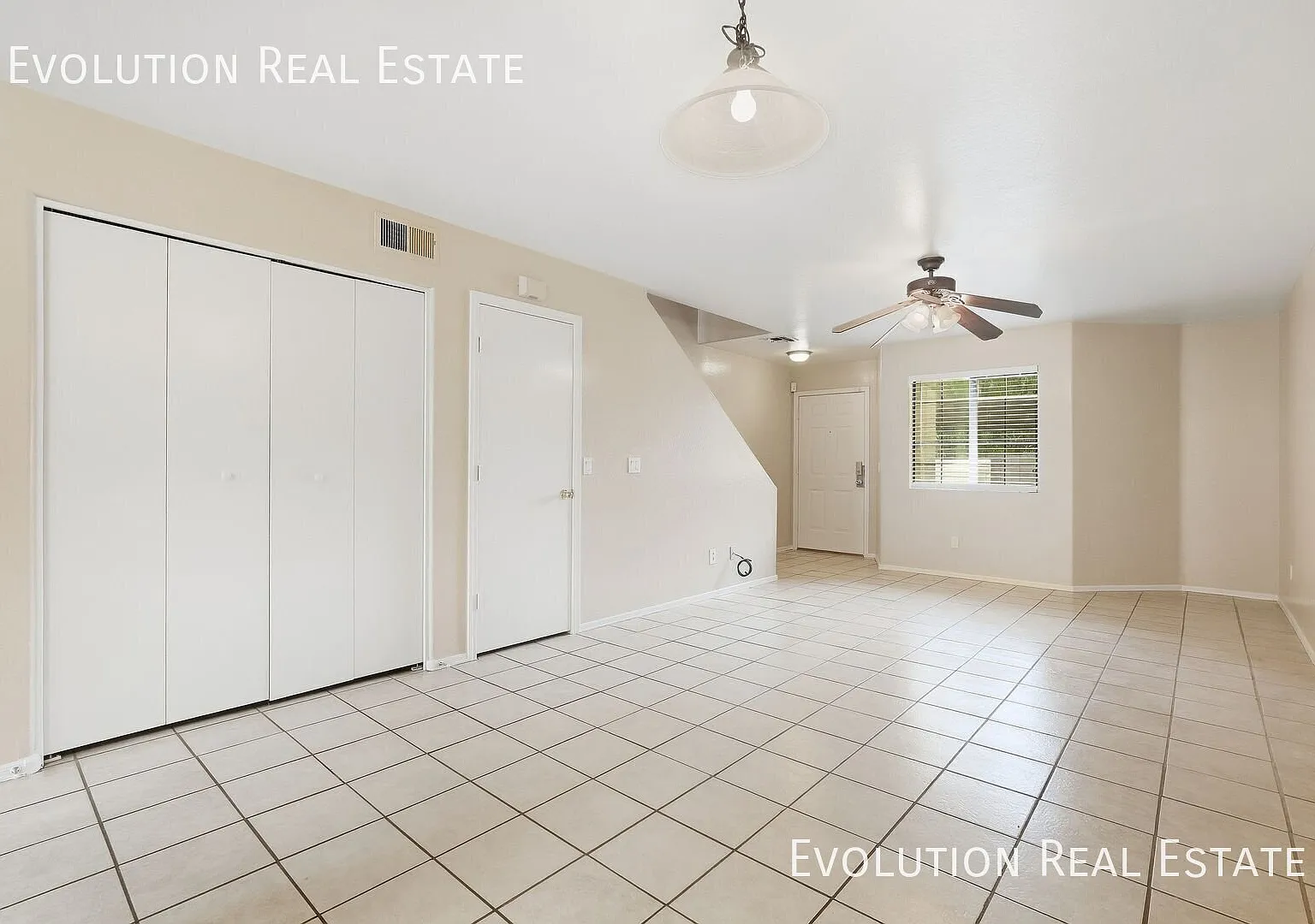 2BR/2.5BA Gated Condo in Mesa All Utilities Included $1,500/month — Photo 3