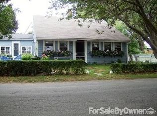 36 Narragansett Rd, Portsmouth, RI 02871