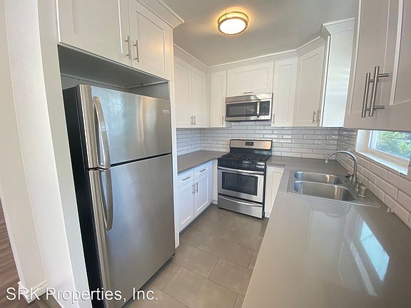 5th image of 3373 S Overland Ave Unit 8
