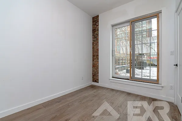 Rented by EXR | media 16