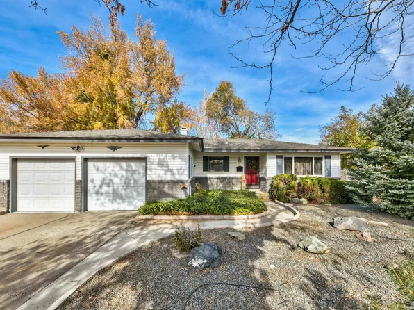 804 W Winnie Ln, Carson City, NV 89703