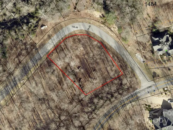 9999 Red Bud Ln #13, Hendersonville, NC 28739