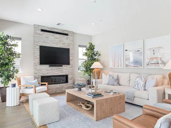 1814 Links Dr, Seaside, CA 93955