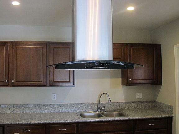 5th image of 1005 E Doran St APT C