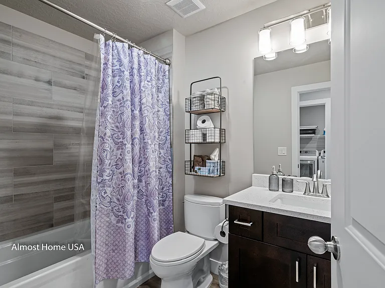 572 W Lewski Ln — Photo 24