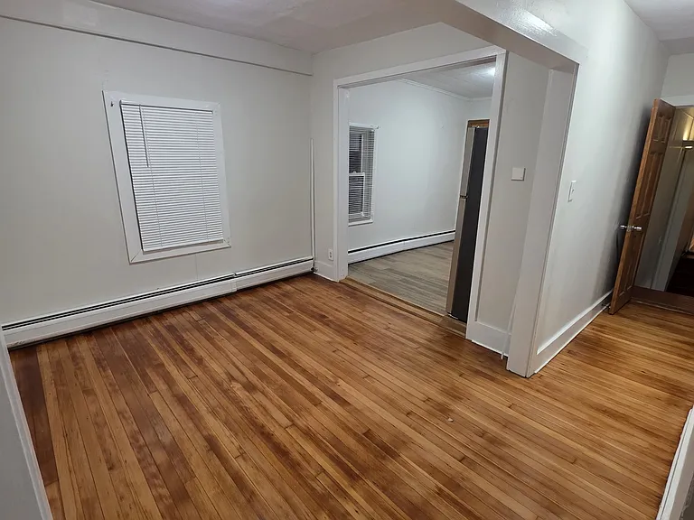 214 Maple Ave #2L — Photo 8