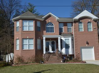 3002 Fairmont St, Falls Church, VA 22042