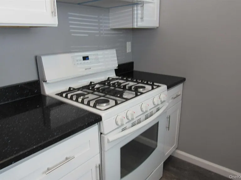 9 Alpine Dr #D — Photo 5