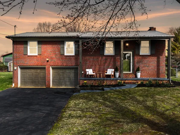 5 Sheffield Ct, Johnson City, TN 37604