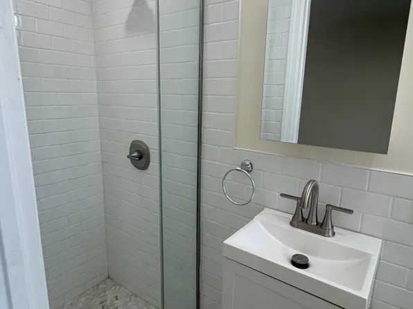 566-568 Newark Avenue image 10 of 11