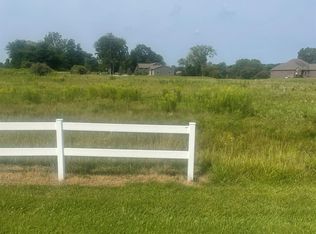 2 Deer Field Mdws, Almont, MI 48003