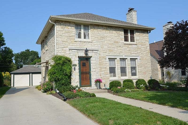 2nd image of 2449 N 73rd St