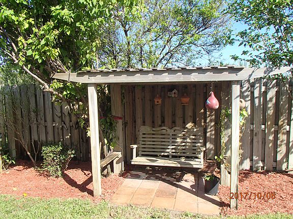4th image of 661 Heather Stone Dr