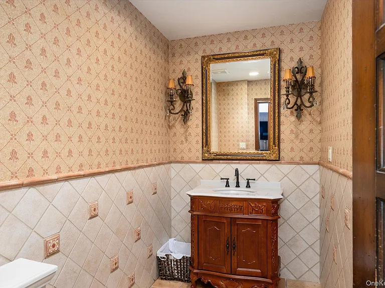 8 Plaka Ct — Photo 17