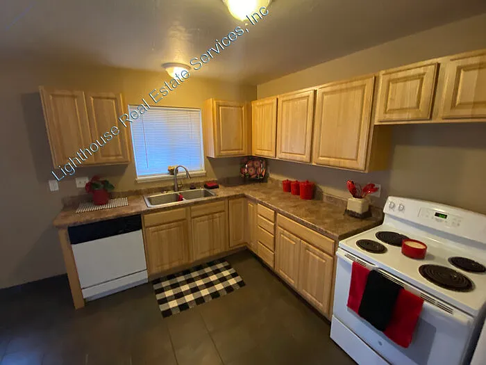 515 W Fern Dr #D — Photo 7