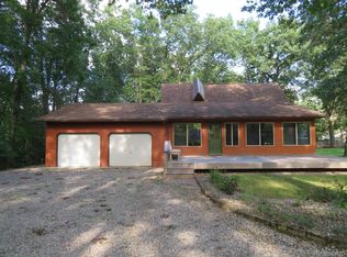 15131 West Dr, Linden, MI