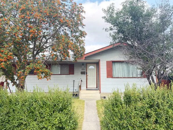 5812 S 28th Ave NE, Calgary, AB T1Y 2E5