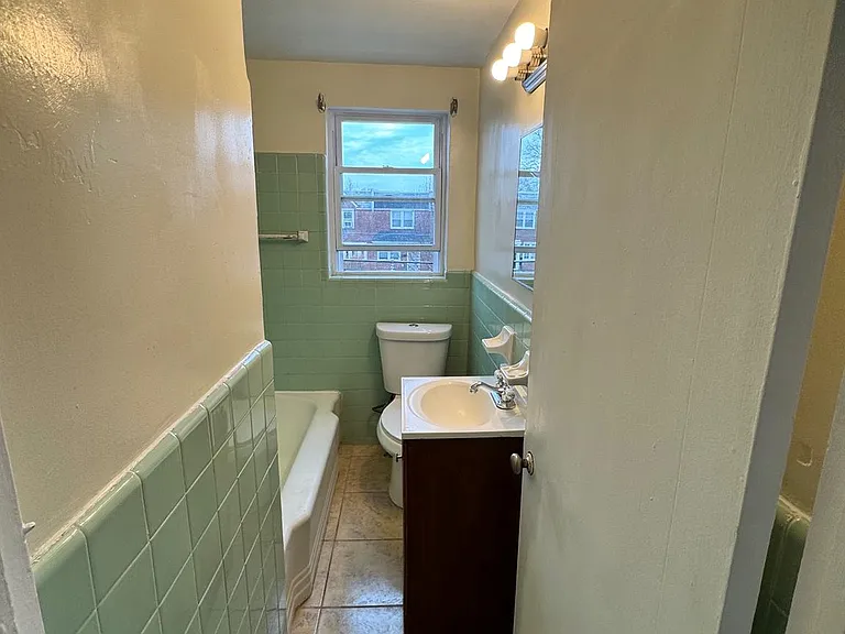 7972 Forrest Ave #2 — Photo 20