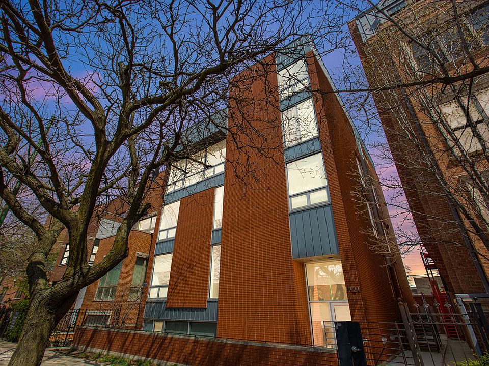 1st image of 1721 N Sheffield Ave APT 301