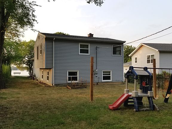 4th image of 209 E Lake Shore Dr