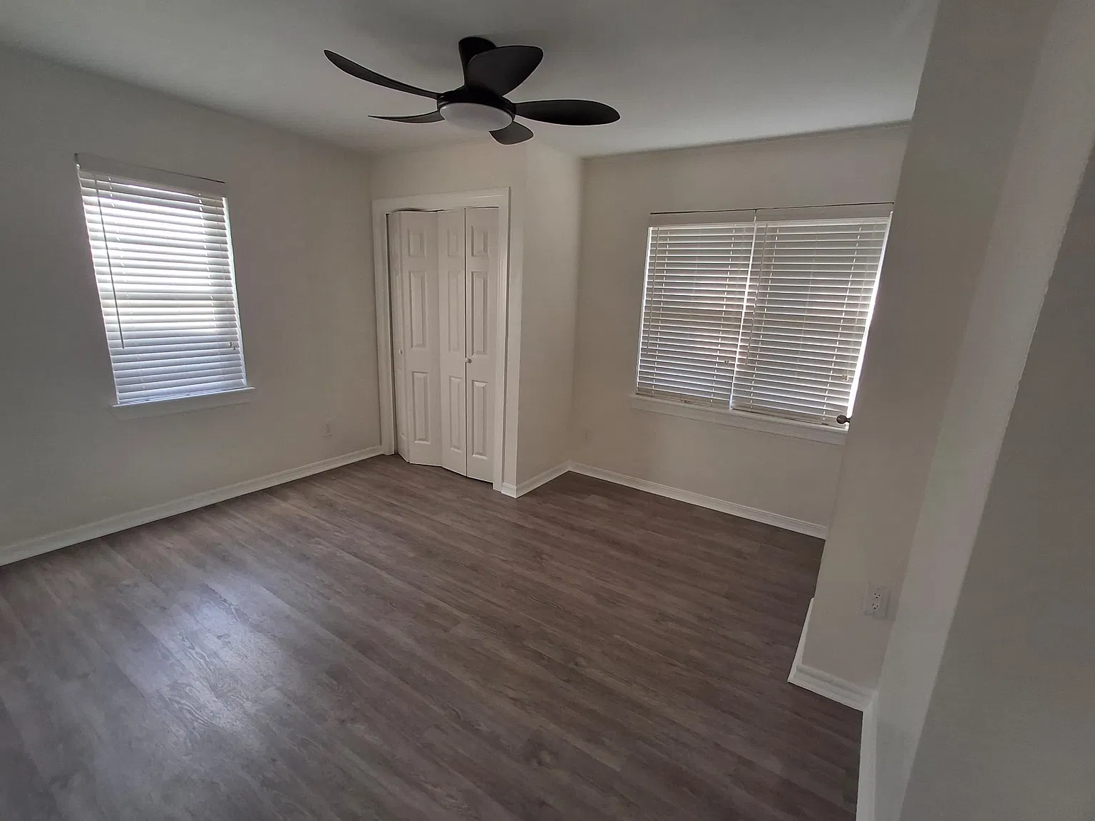 4 bed, 1350 sqft, $1,300 — Photo 4