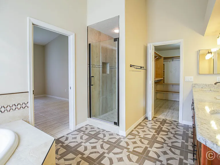 9214 Sunnyoak Dr — Photo 14